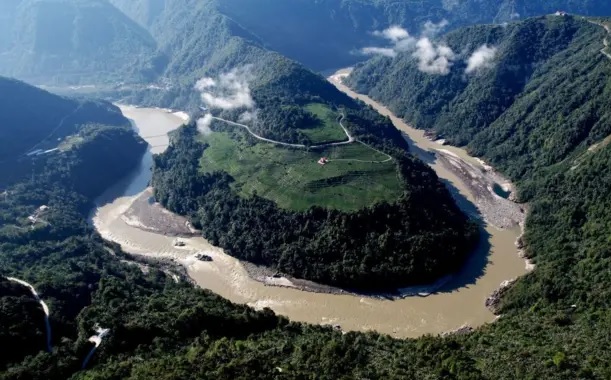 भारतीय चेतावनीलाई वेवास्ता गर्दै चीनद्धारा विश्वको सबैभन्दा ठूलो जलविद्युत आयोजनाको निर्माण शुरु, चीनले भारतमाथि पानी बम प्रहार गर्न शुरु गरेको  विश्लेषण